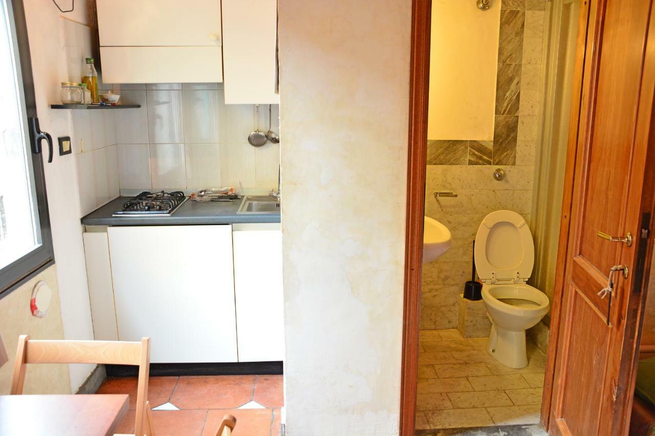 Alessandro'S Small Apartment Florence Exterior photo